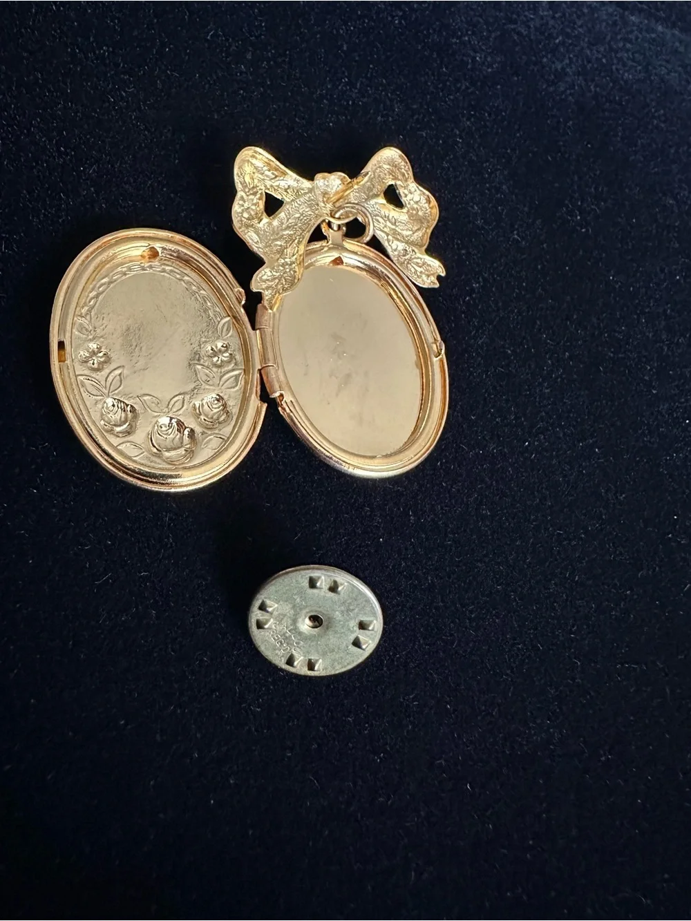 Vintage Ballou Co Gold Bow Locket Brooch